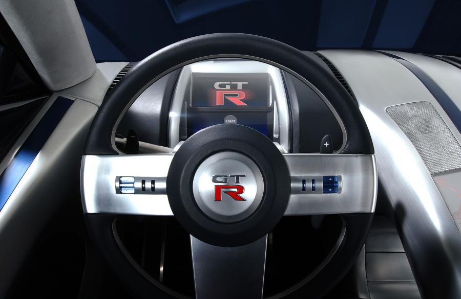 Панель приборов Nissan GT-R Proto Concept 2001 года  (фото 45 из 51)